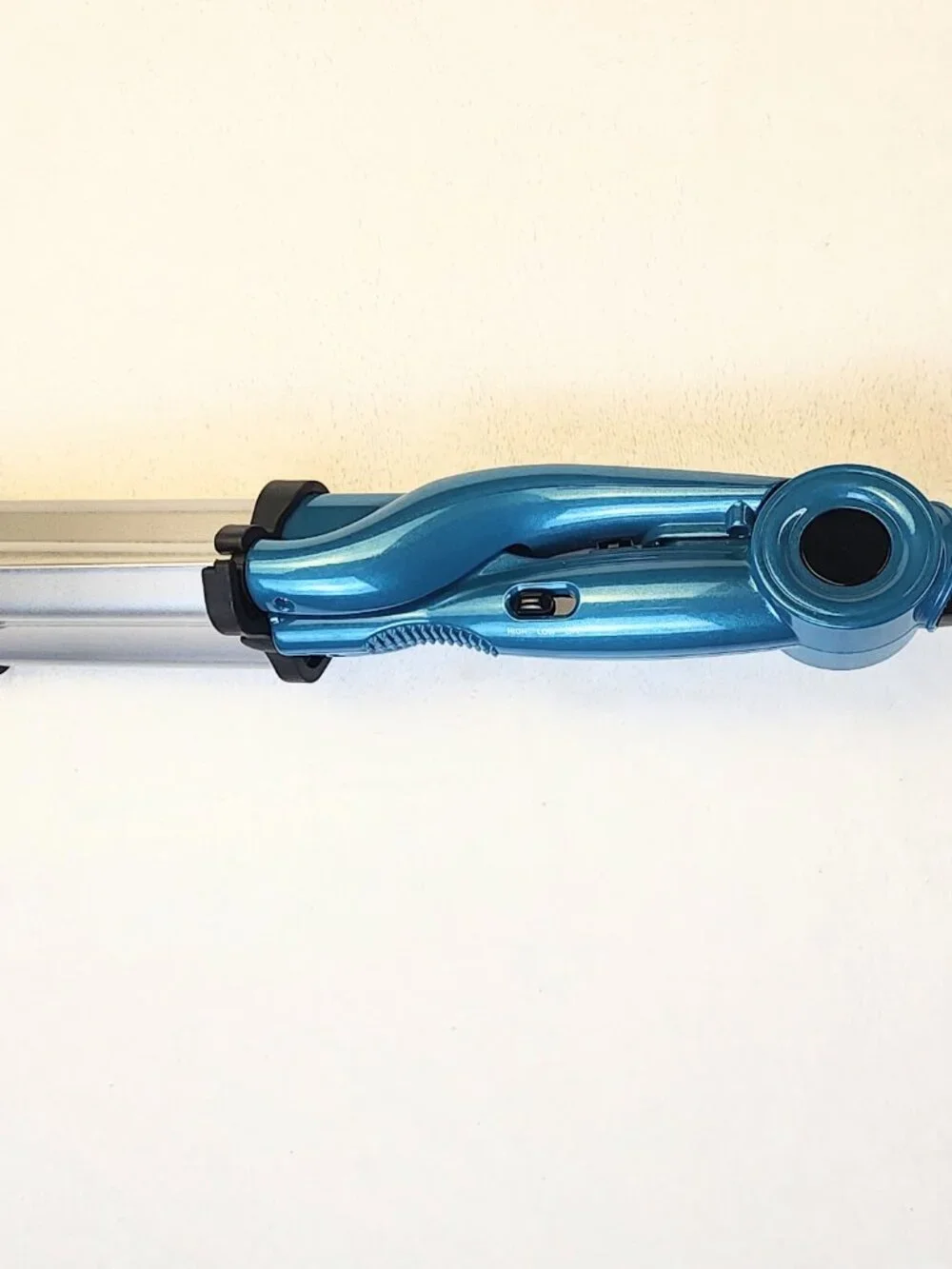 TIGI Bed Head Wave Artist Tourmaline Ceramic Deep Waver Blue (BH305CN).
